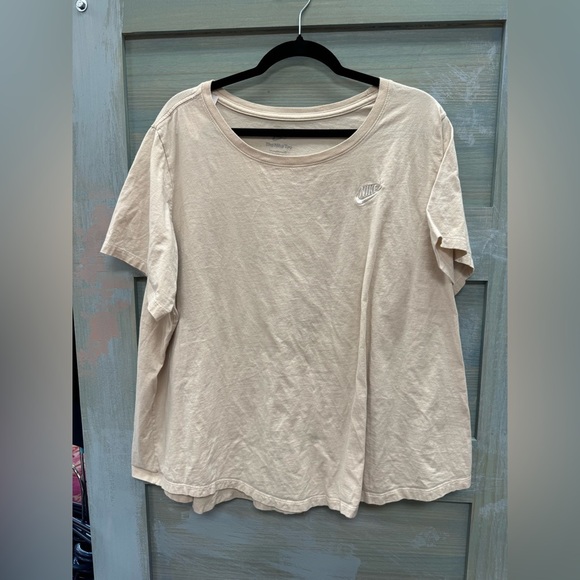 Tan The Nike Tee - Picture 1 of 2